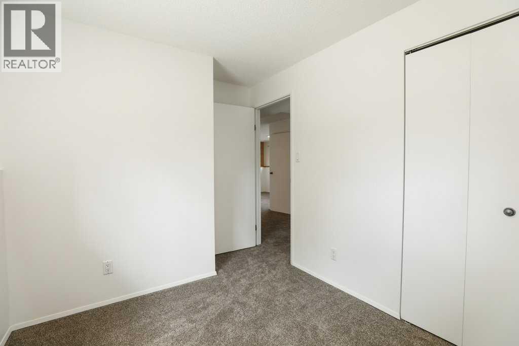 316 Leaside Avenue S - 21