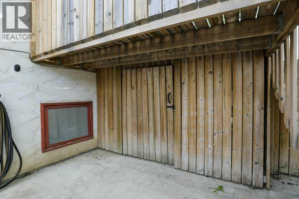 316 Leaside Avenue S - 36