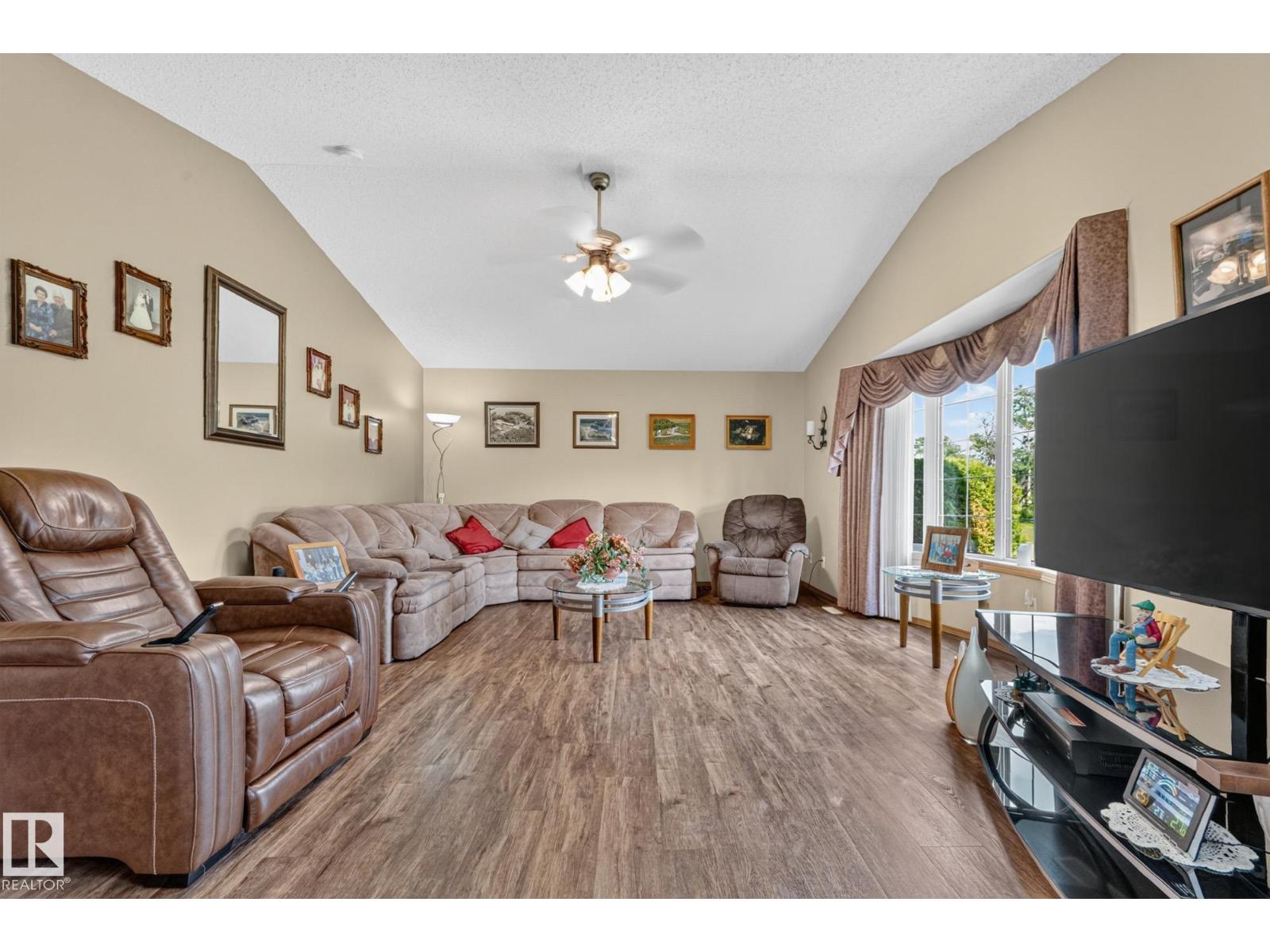 53142 RGE ROAD 211 - 16