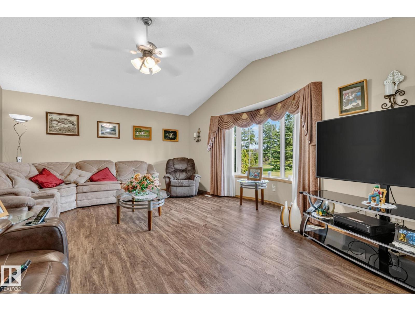 53142 RGE ROAD 211 - 17