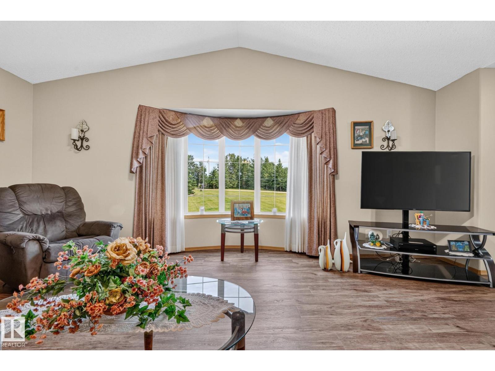 53142 RGE ROAD 211 - 18