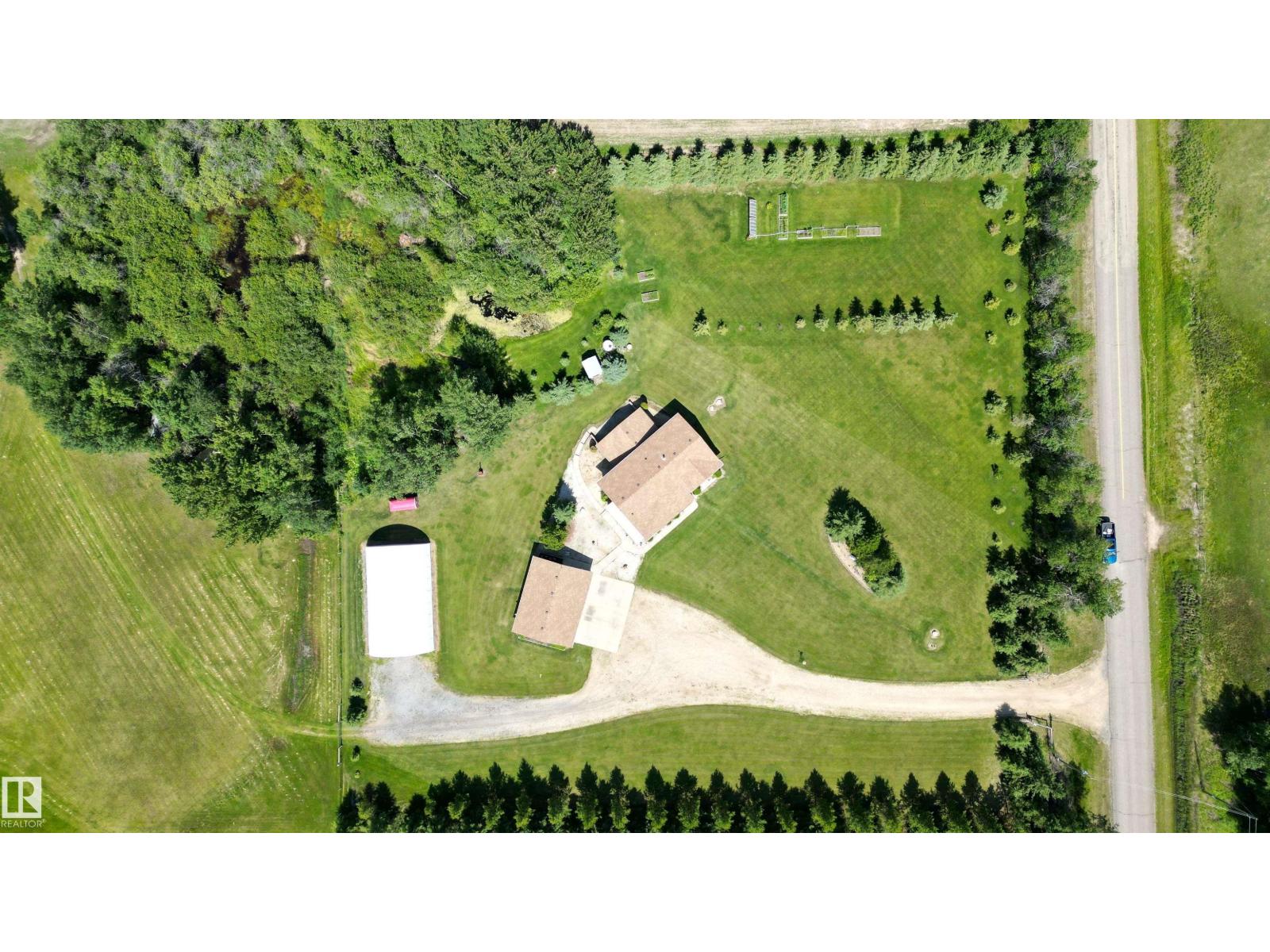 53142 RGE ROAD 211 - 2