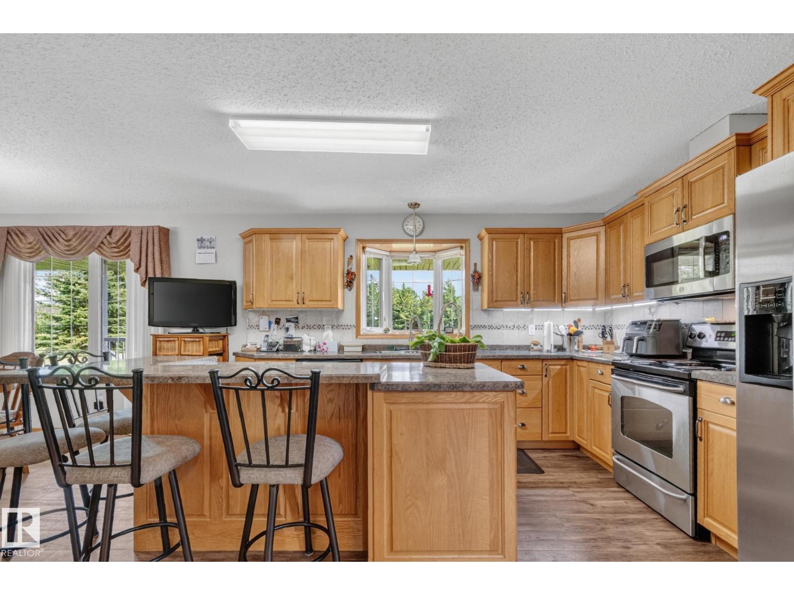 53142 RGE ROAD 211 - 24