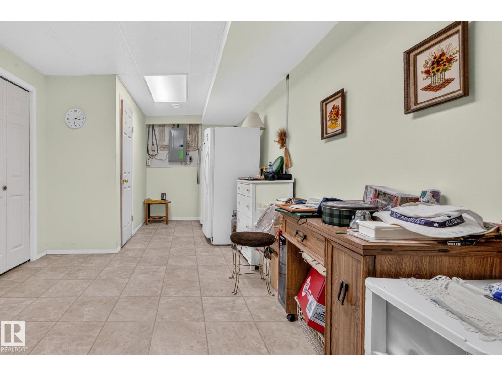 53142 RGE ROAD 211 - 42