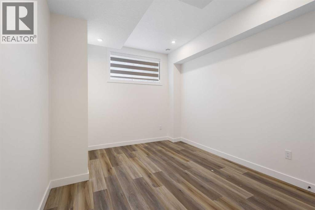 2424 25 Avenue NW - 31