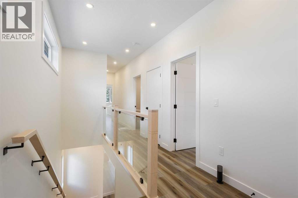 2424 25 Avenue NW - 13