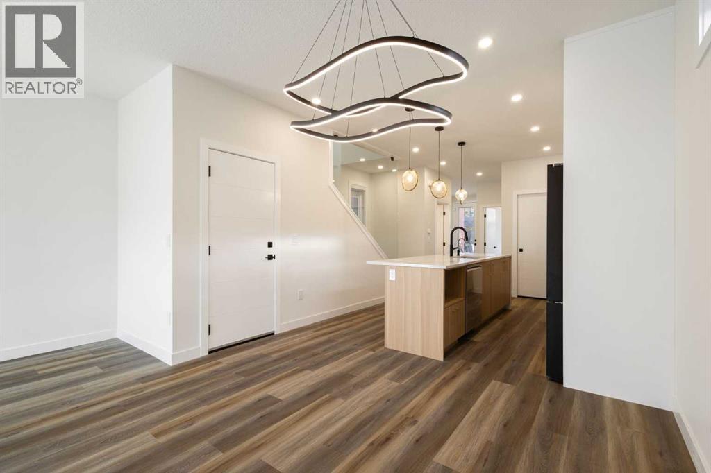 2426 25 Avenue NW - 15
