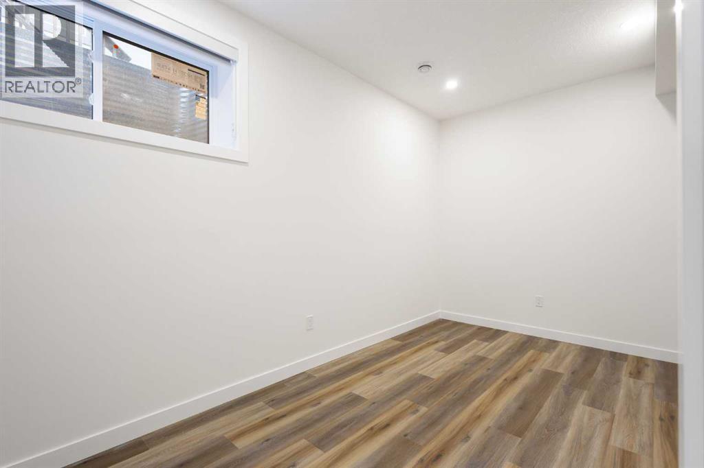 2426 25 Avenue NW - 45