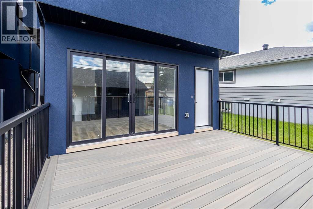 2426 25 Avenue NW - 8