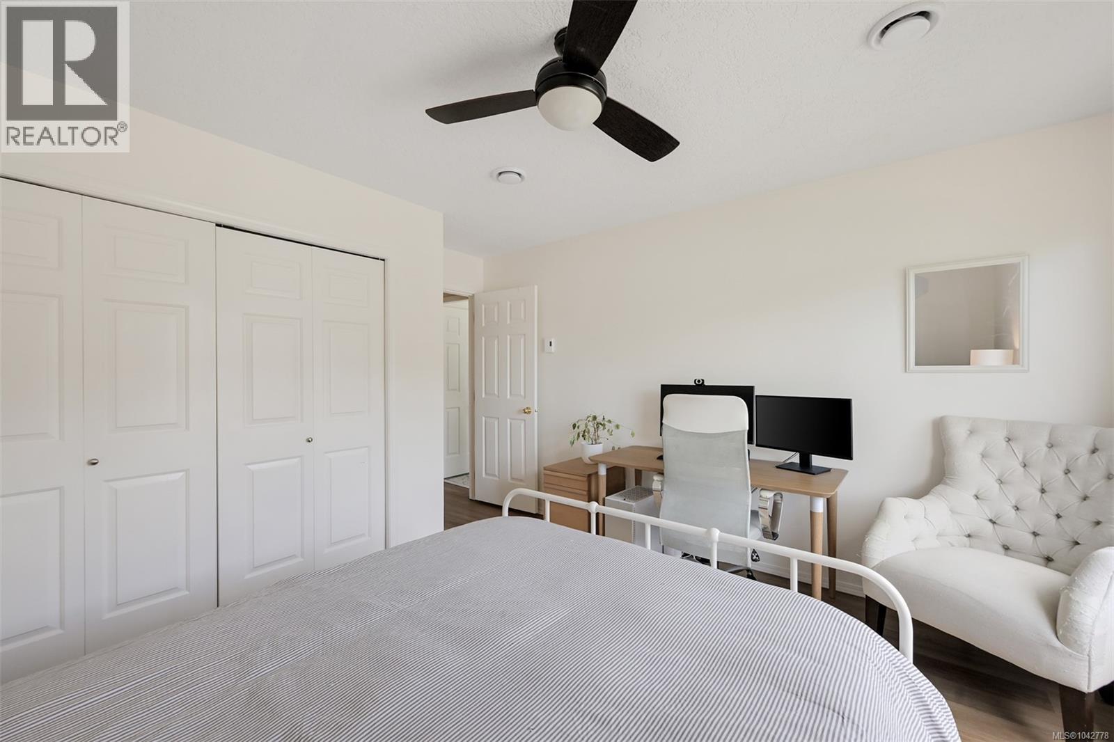 7 947 Caledonia Avenue, Victoria