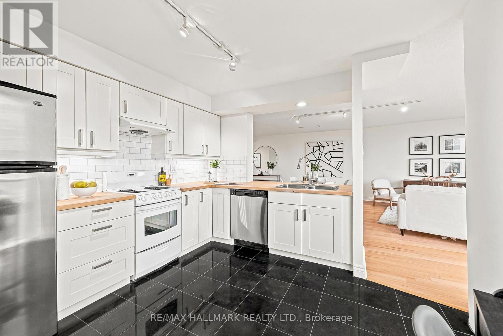 #607 50 EGLINTON AVENUE W - 10