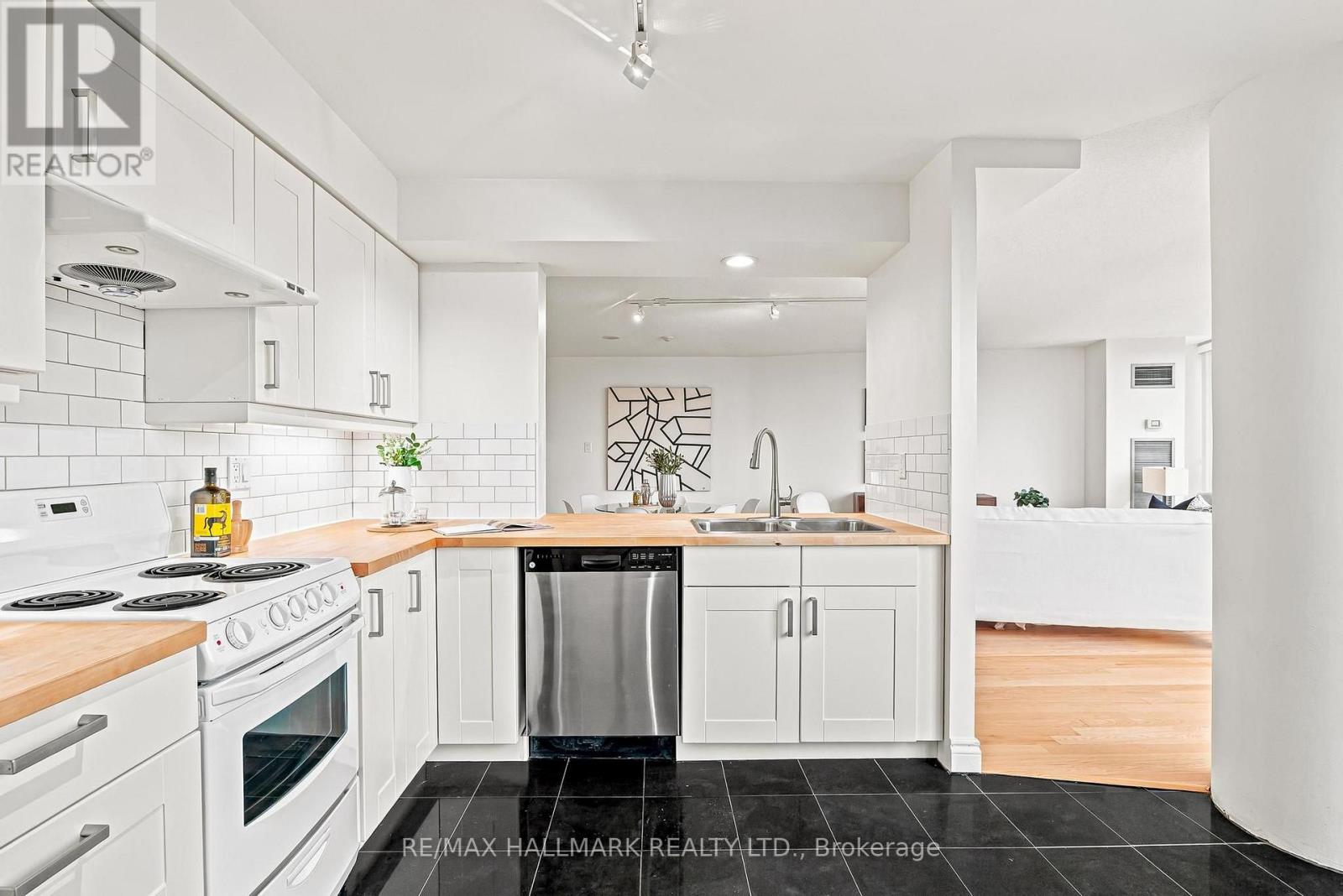 #607 50 EGLINTON AVENUE W - 11