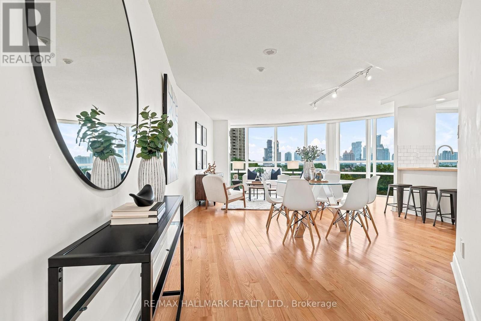#607 50 EGLINTON AVENUE W - 15