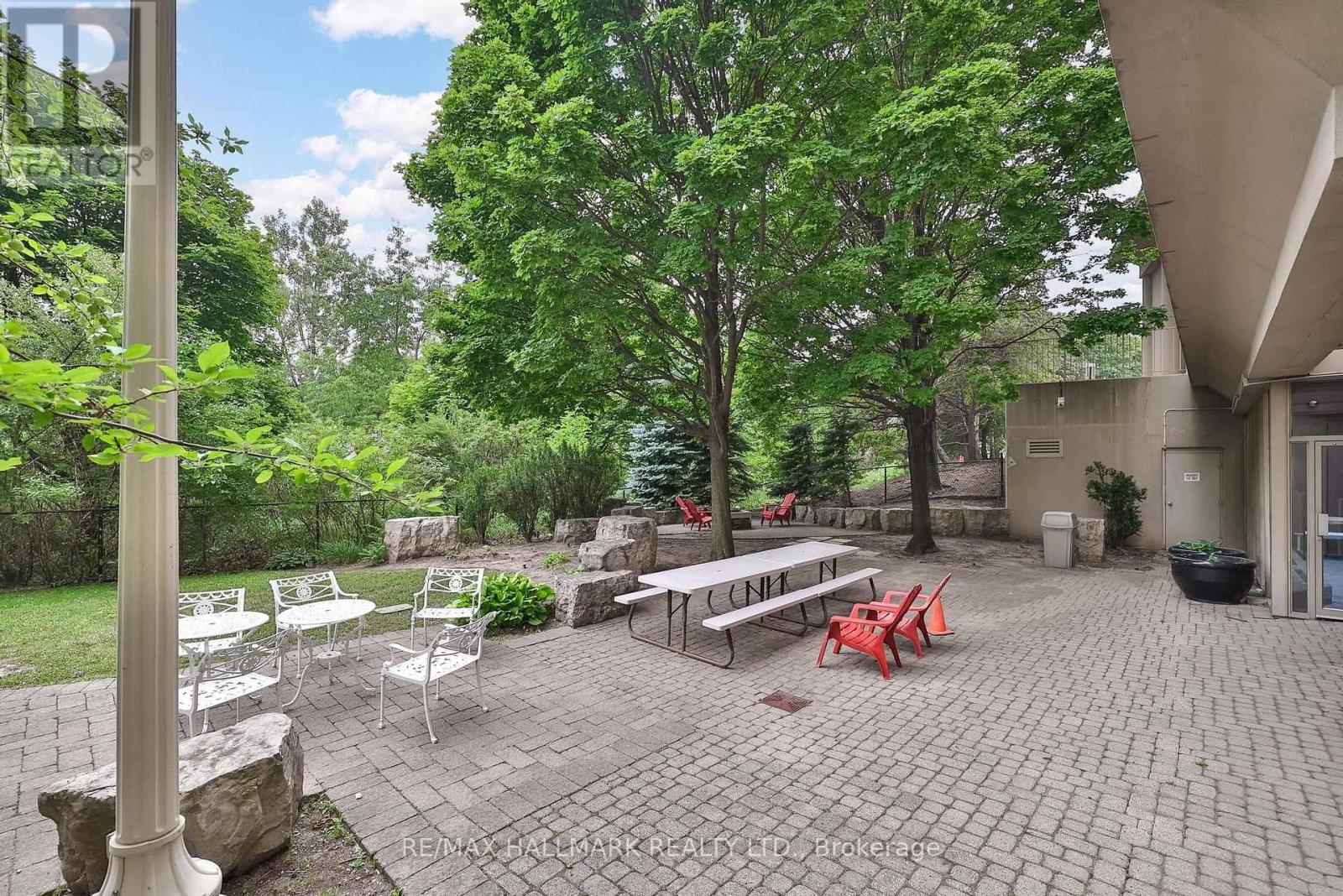 #607 50 EGLINTON AVENUE W - 42