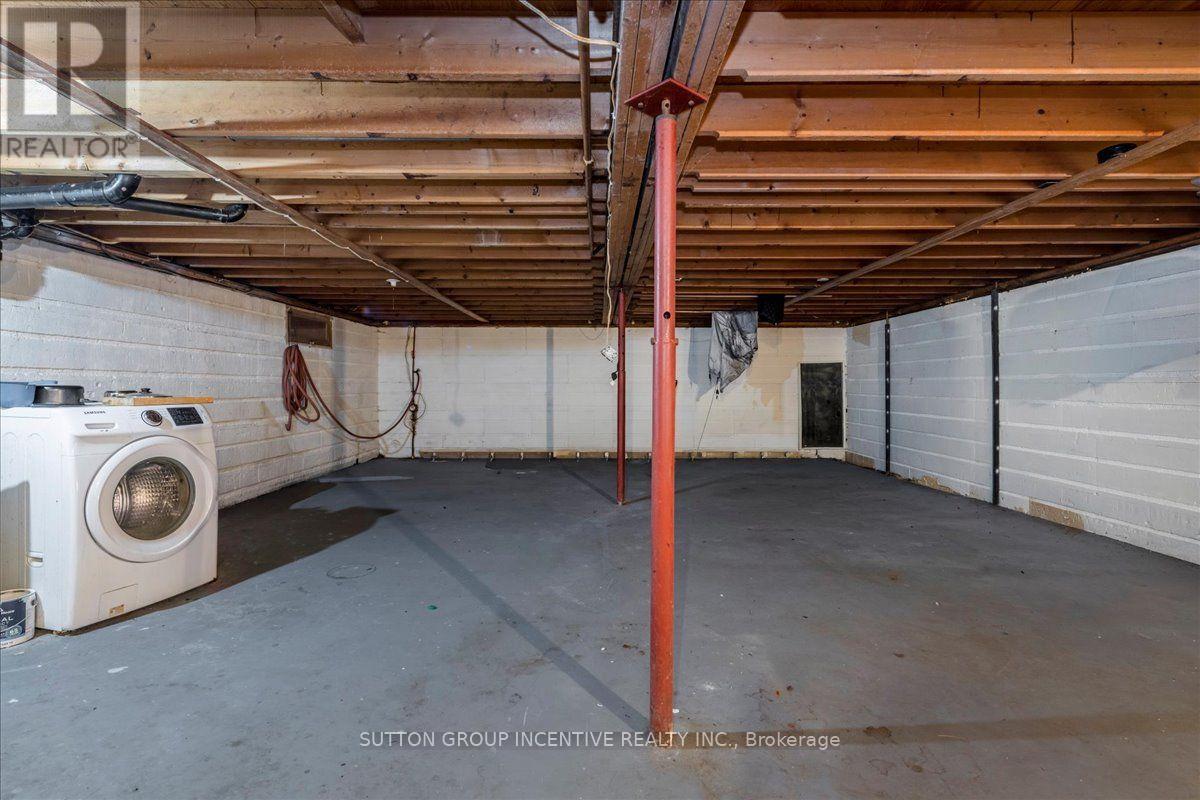 159 TORONTO STREET - 16