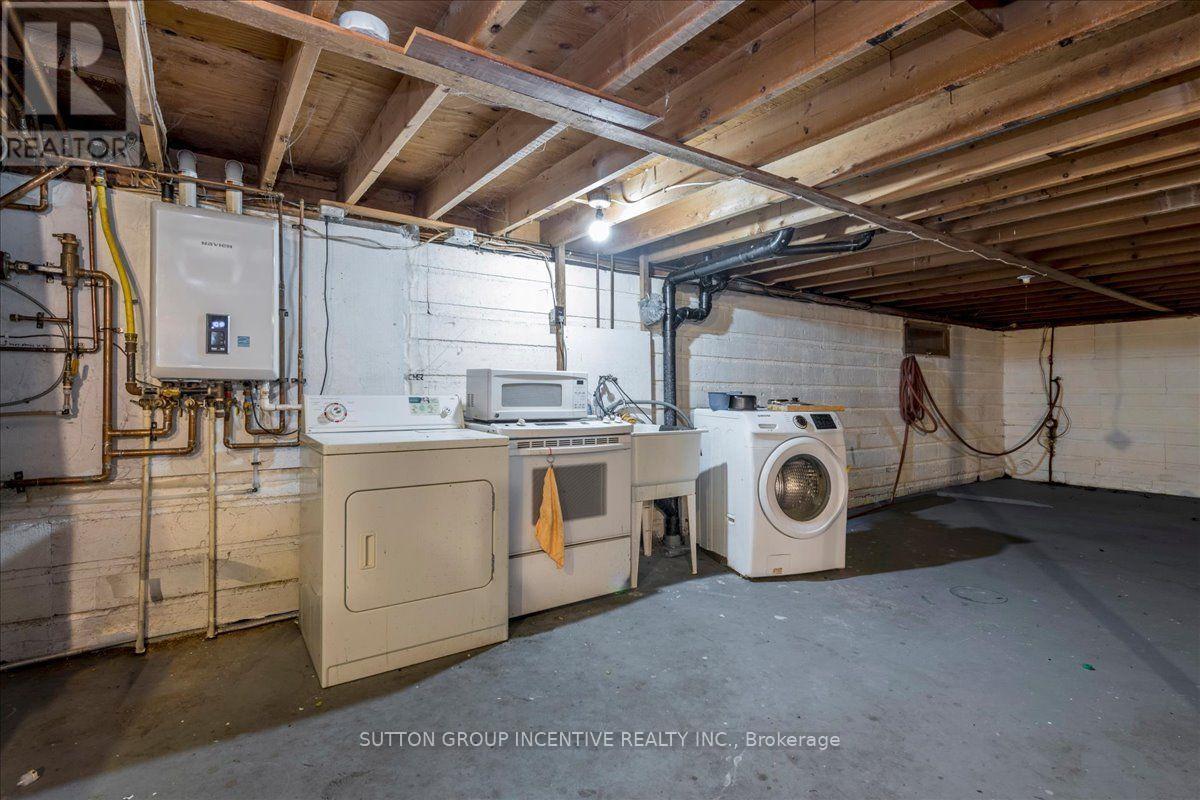 159 TORONTO STREET - 17