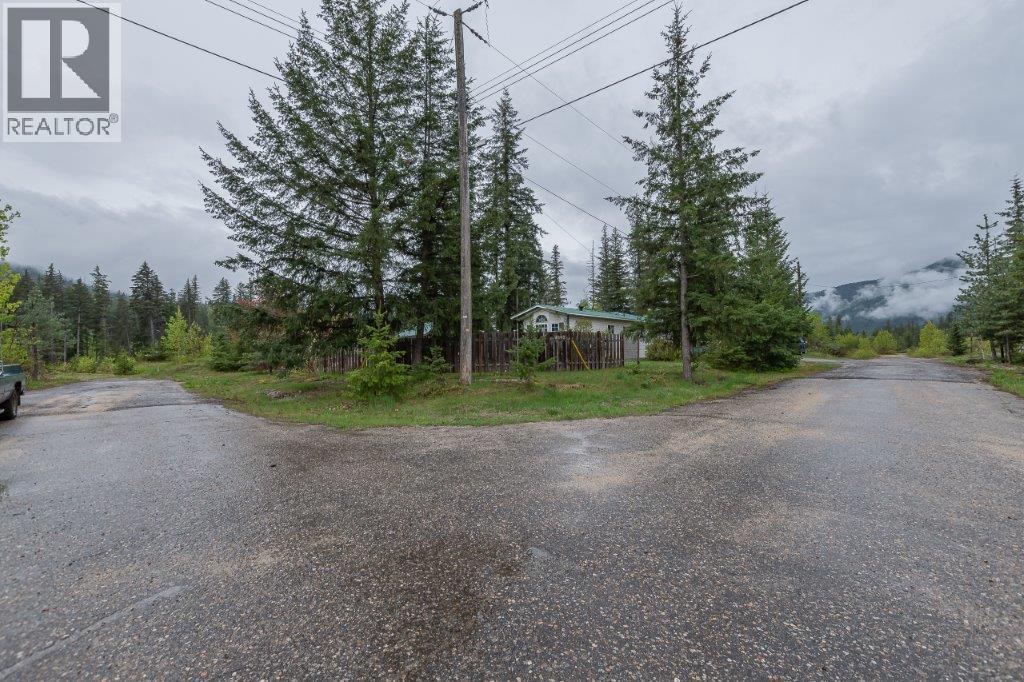  4103 Balsam Way, Malakwa