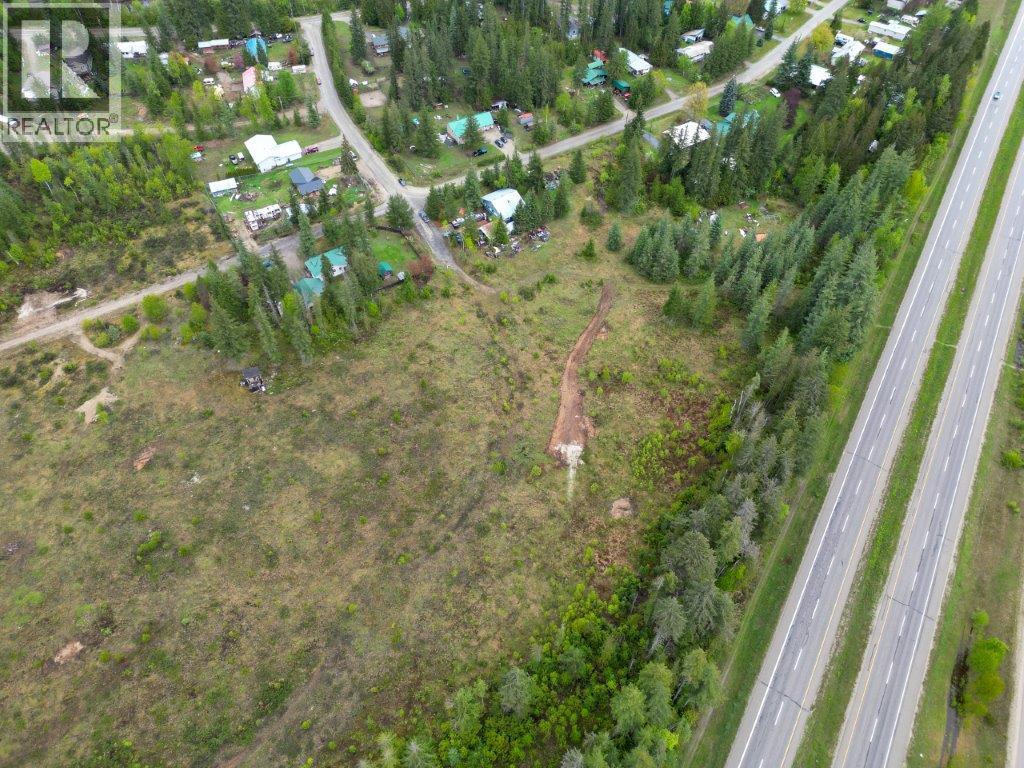  4103 Balsam Way, Malakwa