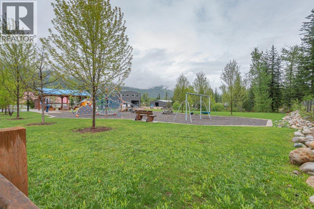  4103 Balsam Way, Malakwa