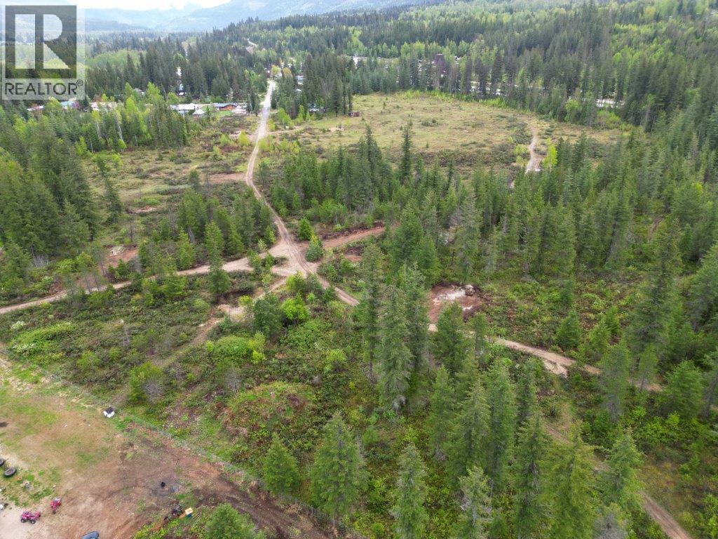  4103 Balsam Way, Malakwa
