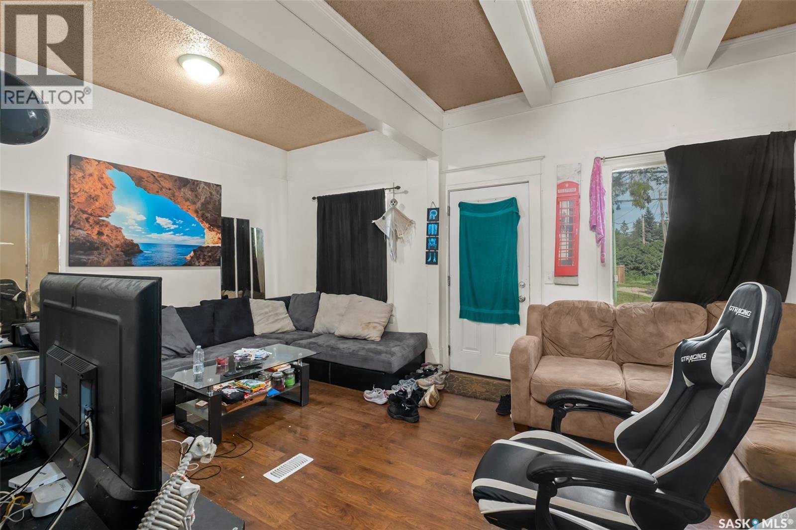 1313 6th AVENUE W - 2