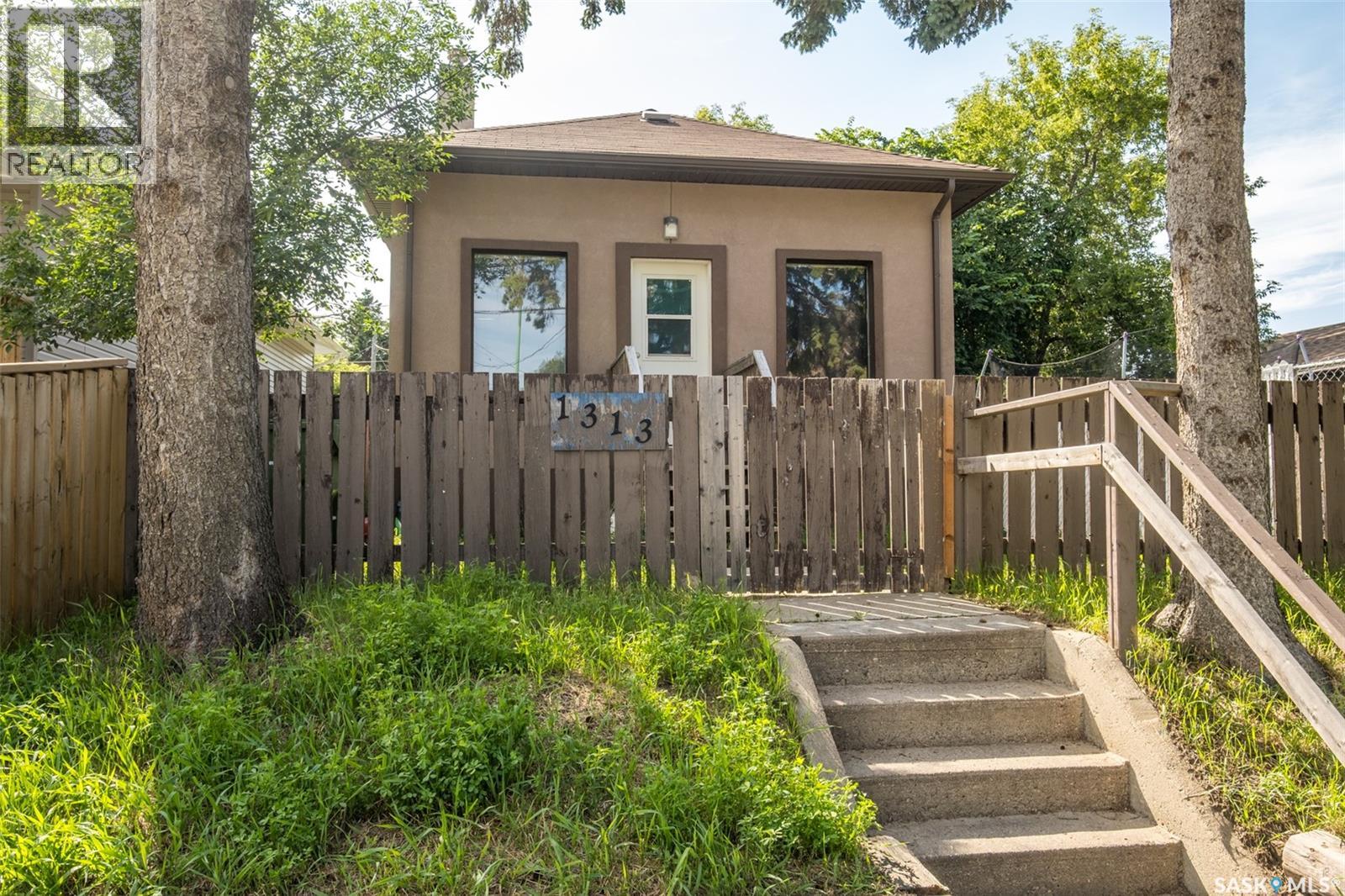 1313 6th AVENUE W - 1