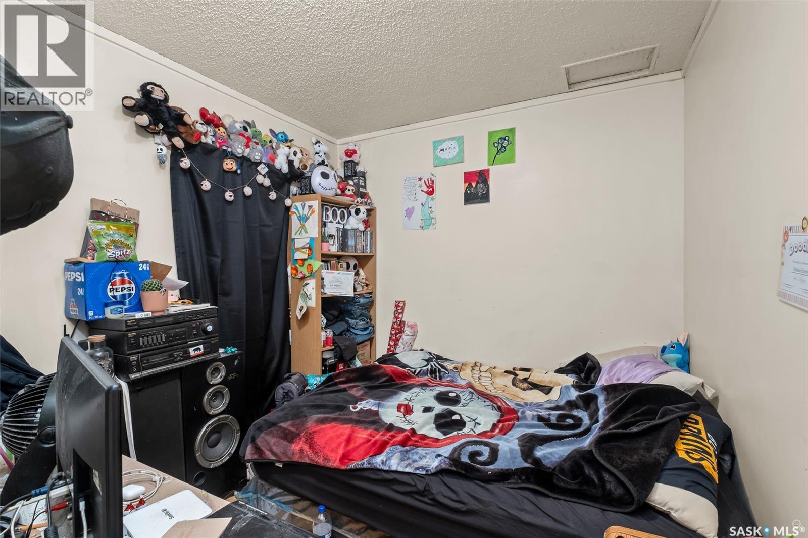 1313 6th AVENUE W - 9
