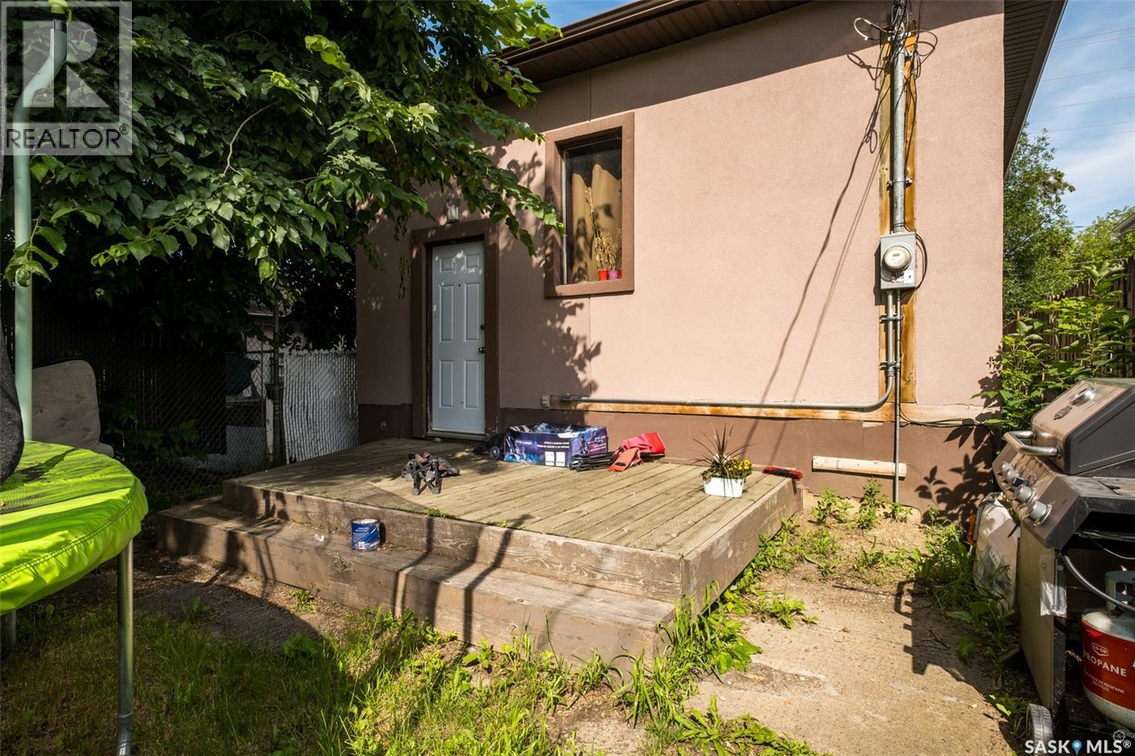 1313 6th AVENUE W - 18