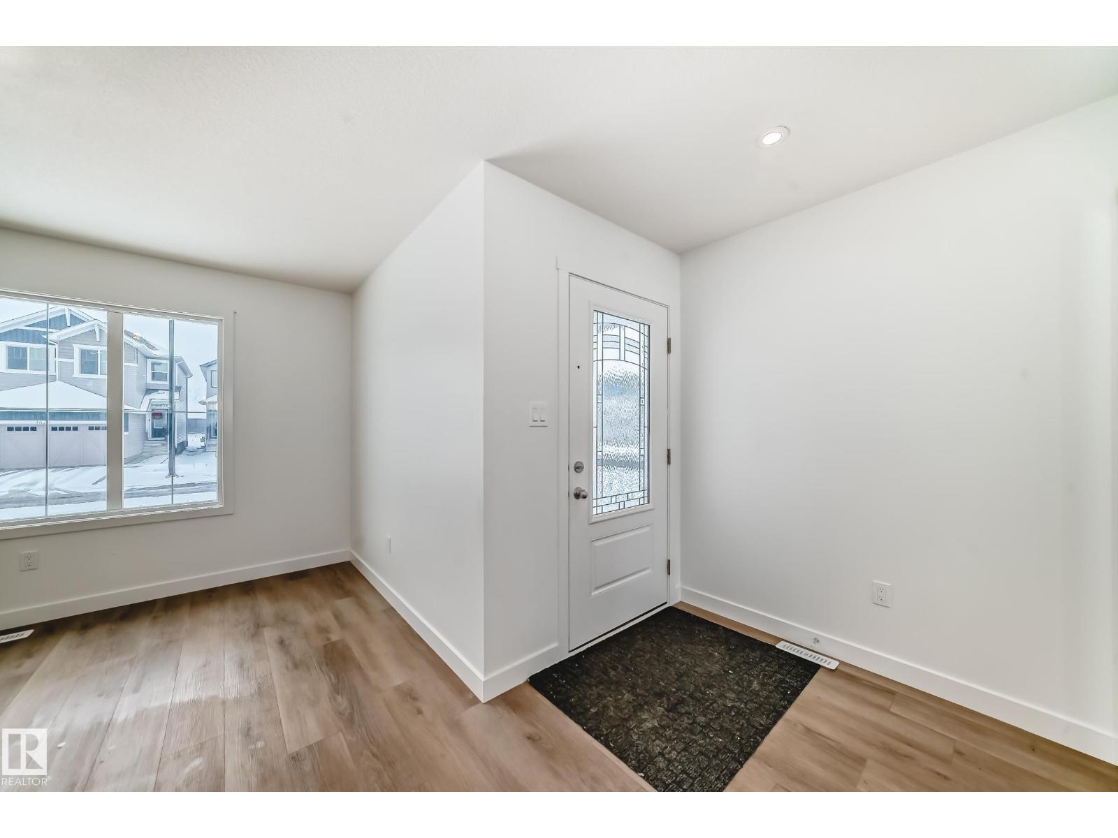 4611 177ave NW - 3