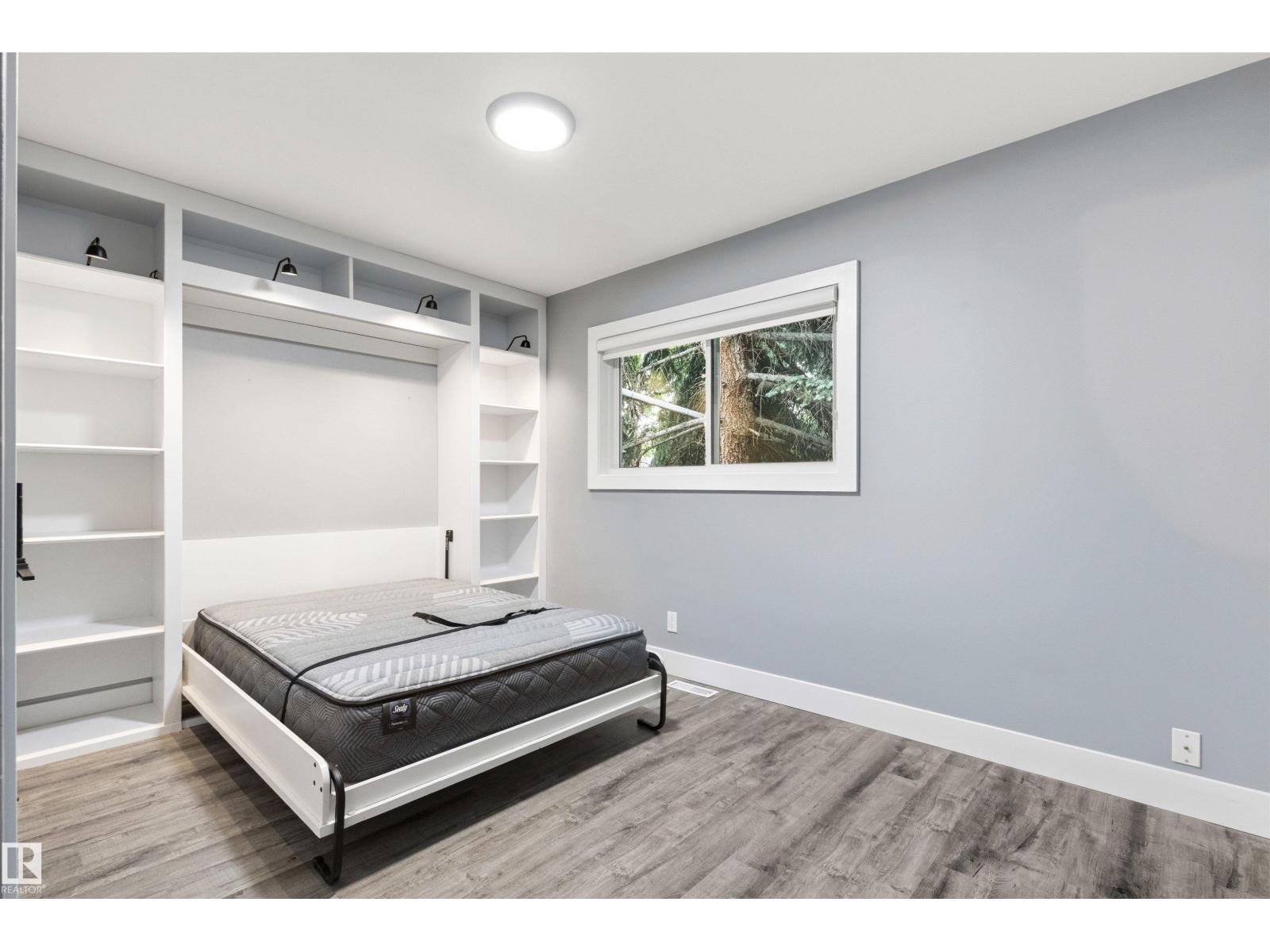 7924 89 AV NW - 19