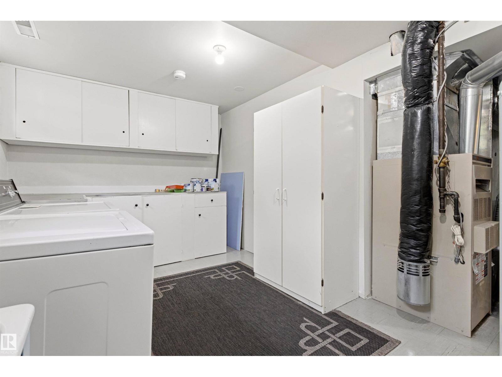 7924 89 AV NW - 47