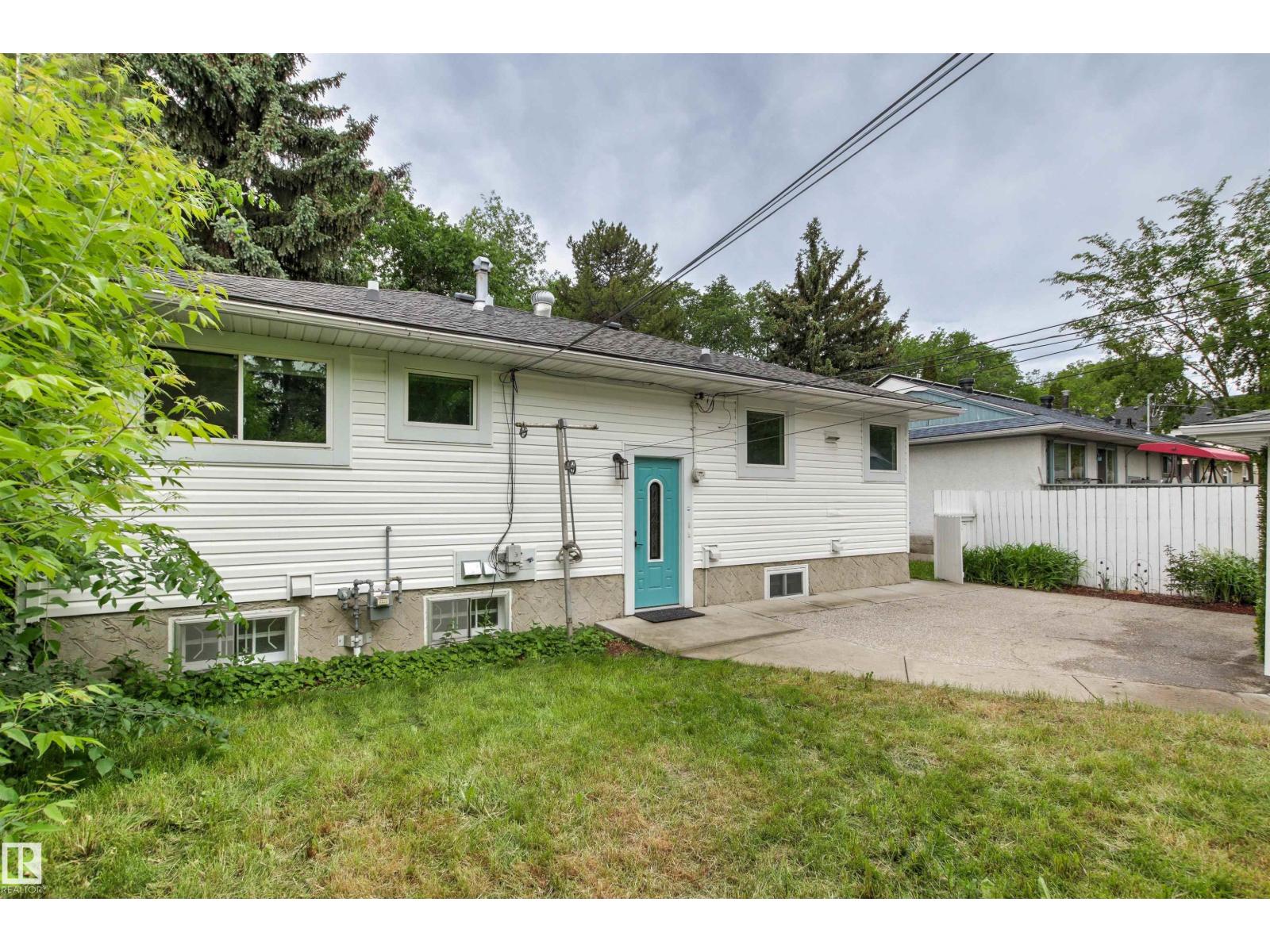 7924 89 AV NW - 51