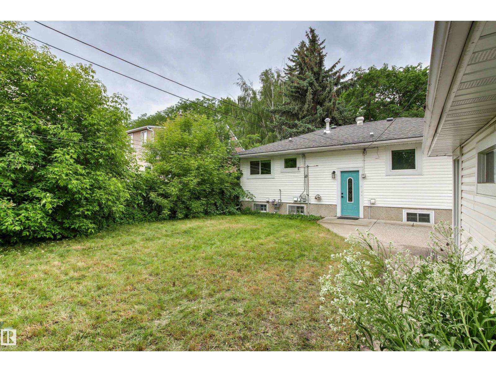7924 89 AV NW - 54
