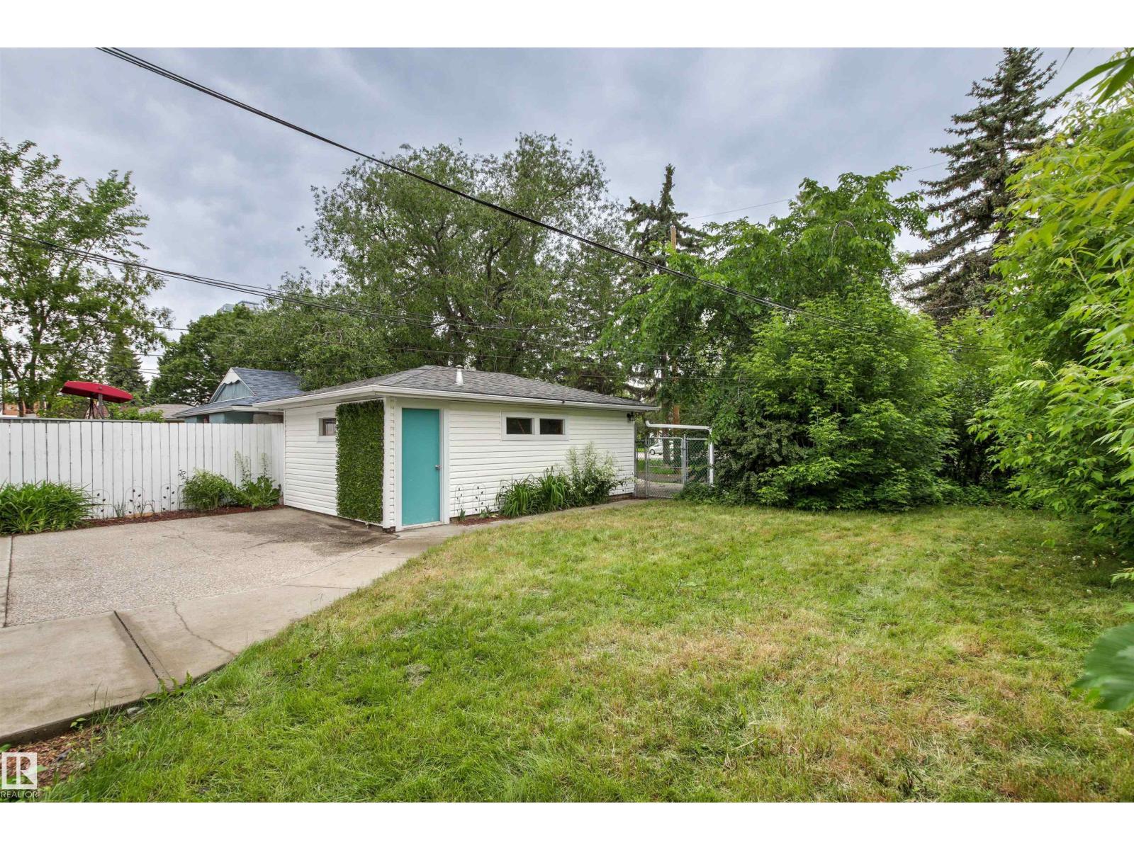 7924 89 AV NW - 57