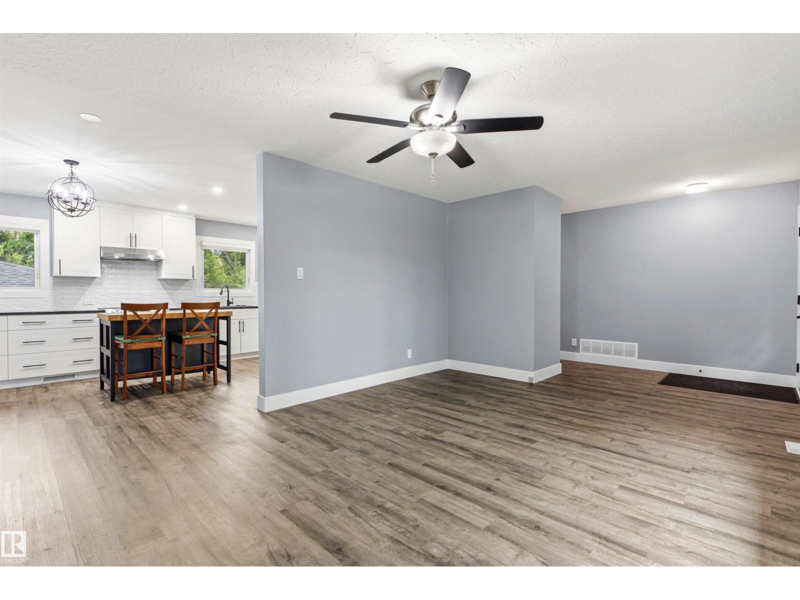 7924 89 AV NW - 7