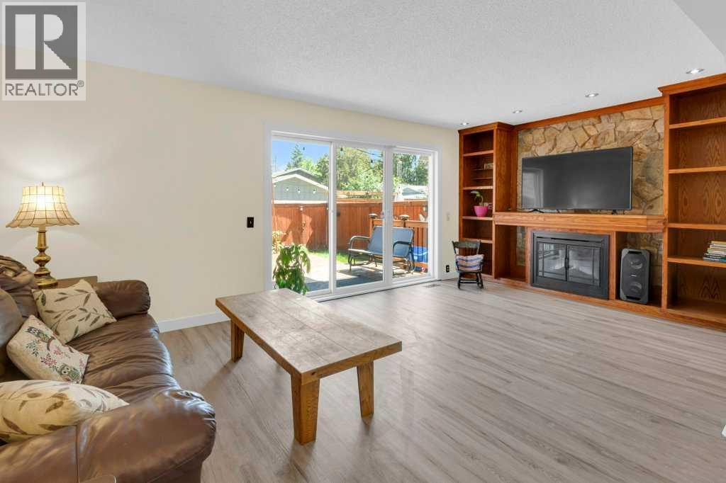 20 Midpark Gardens SE - 12