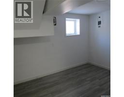4pc Bathroom - 350 Osler Street, Regina, SK S4R1V7 Photo 8