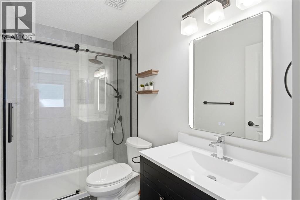 564 Evanston Drive NW - 16