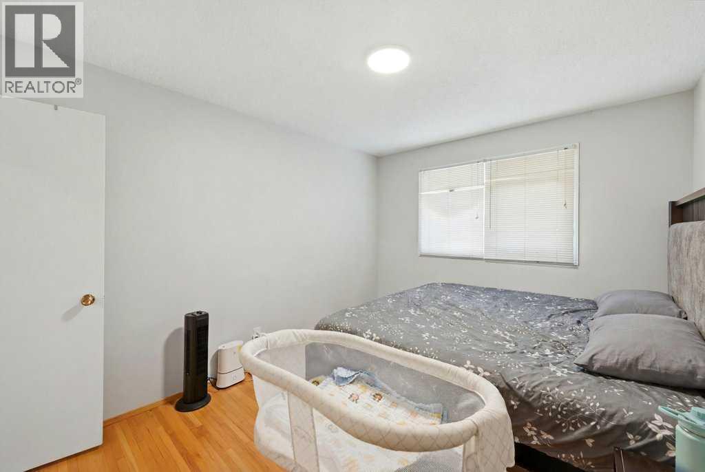 2415 Vista Crescent NE - 18