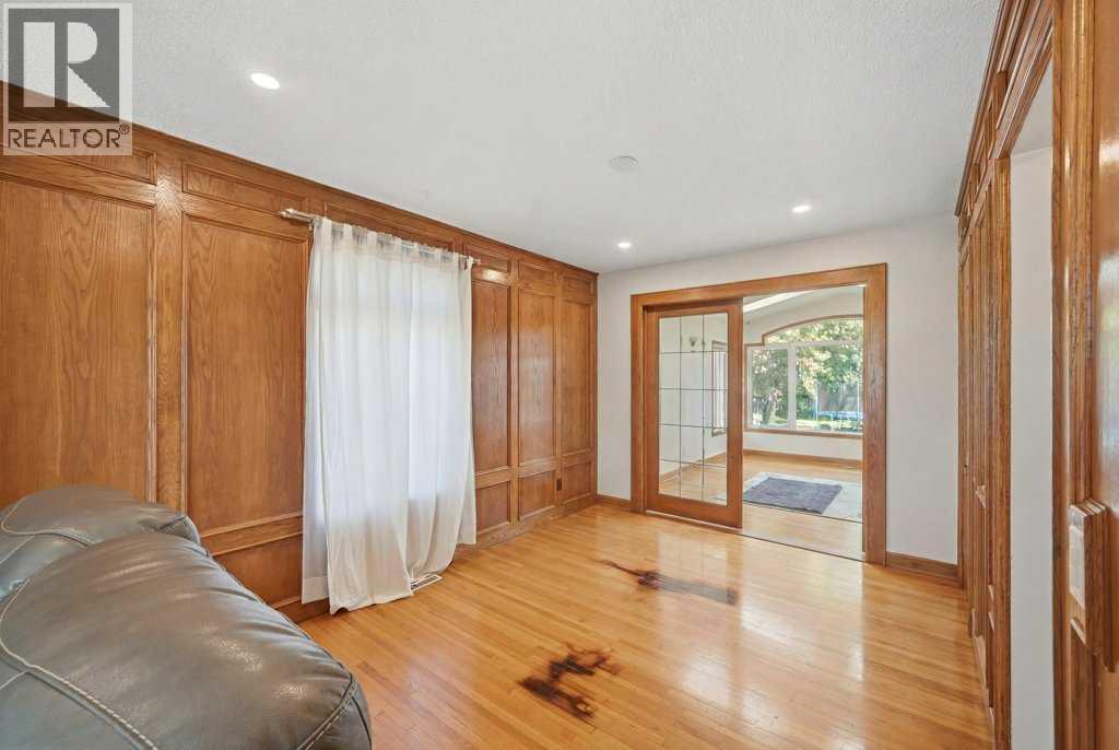 2415 Vista Crescent NE - 8