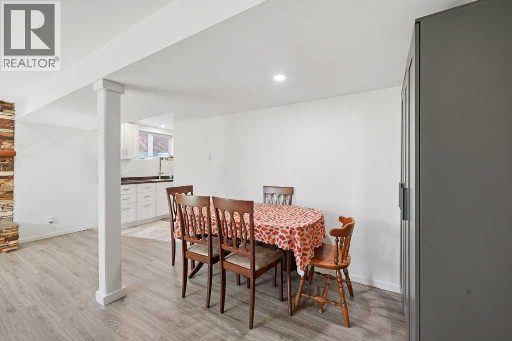 2415 Vista Crescent NE - 28