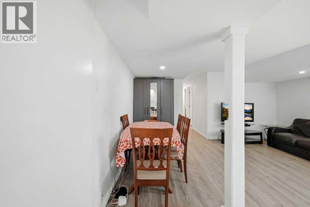 2415 Vista Crescent NE - 31