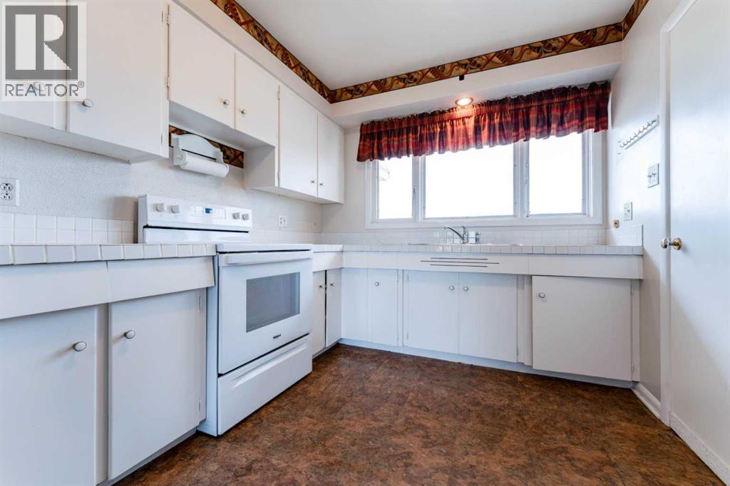 145005 TWP RD 4-0 - 18