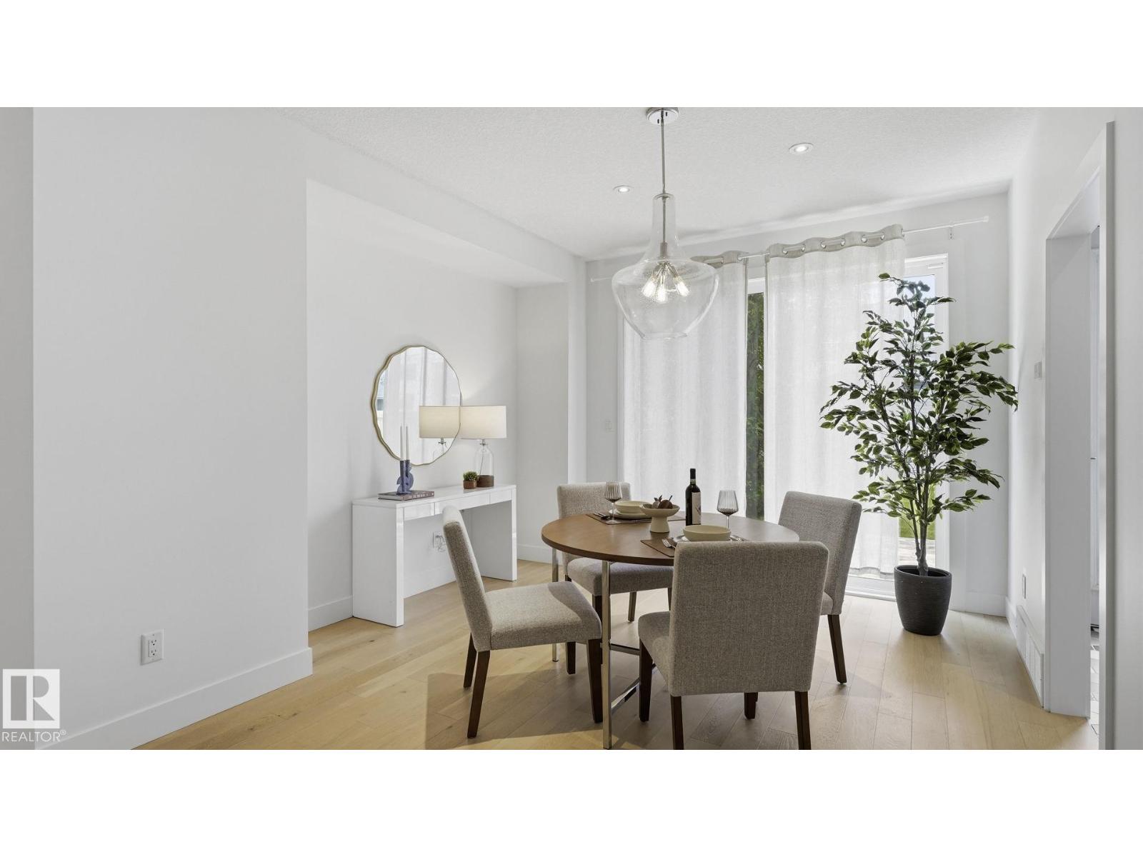 10964 123 ST NW - 12