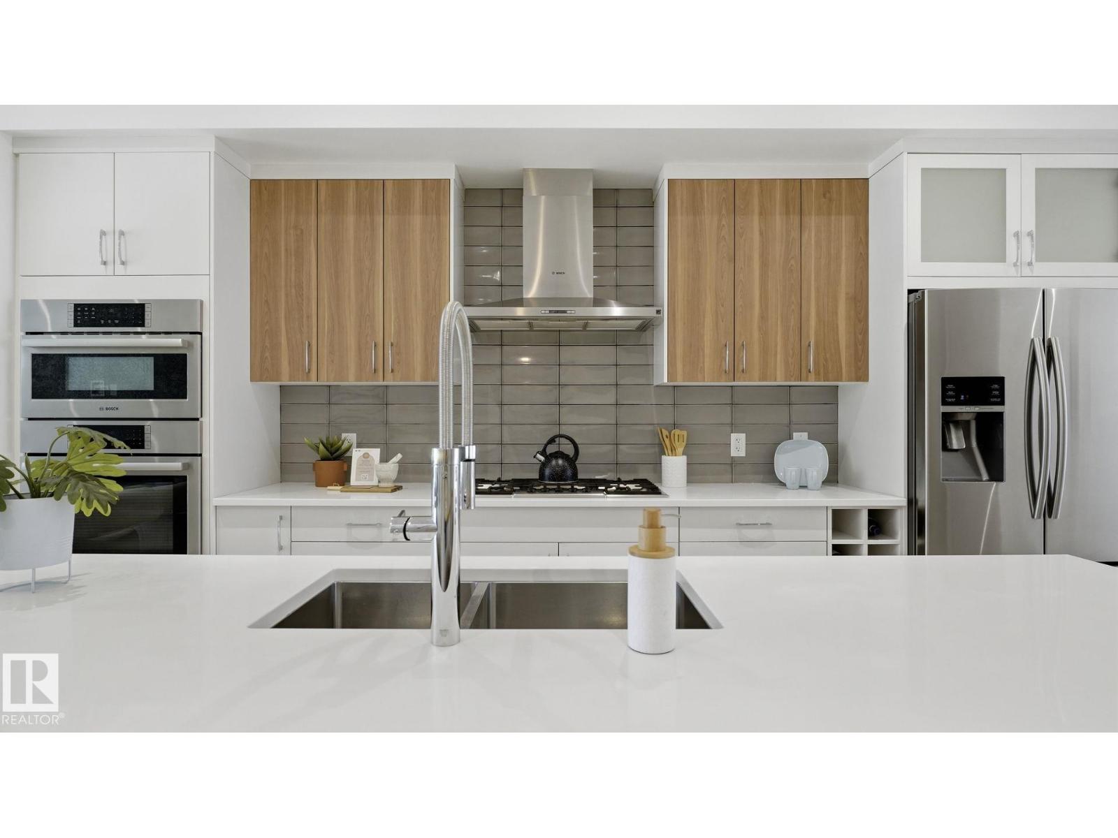 10964 123 ST NW - 7