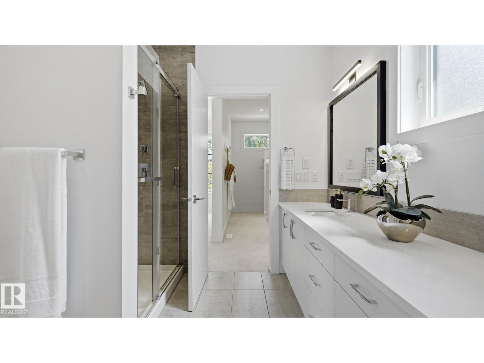 10964 123 ST NW - 22