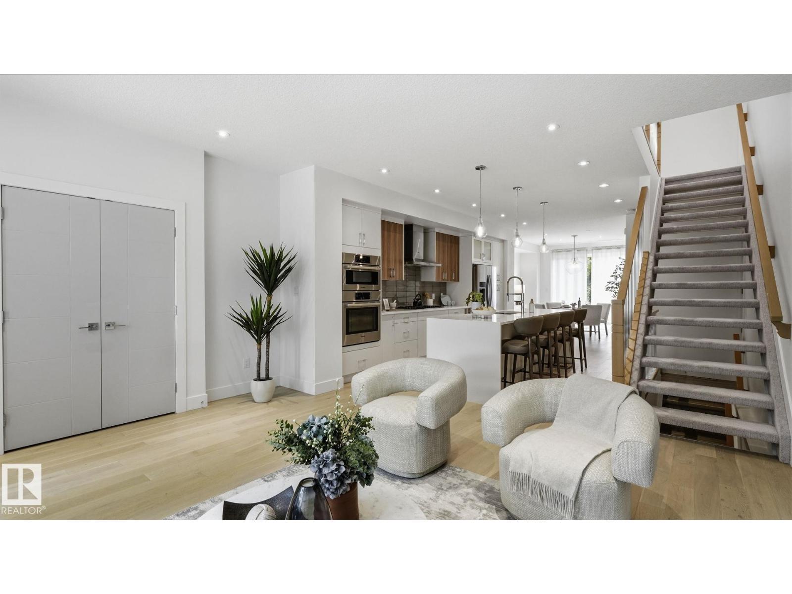 10964 123 ST NW - 15