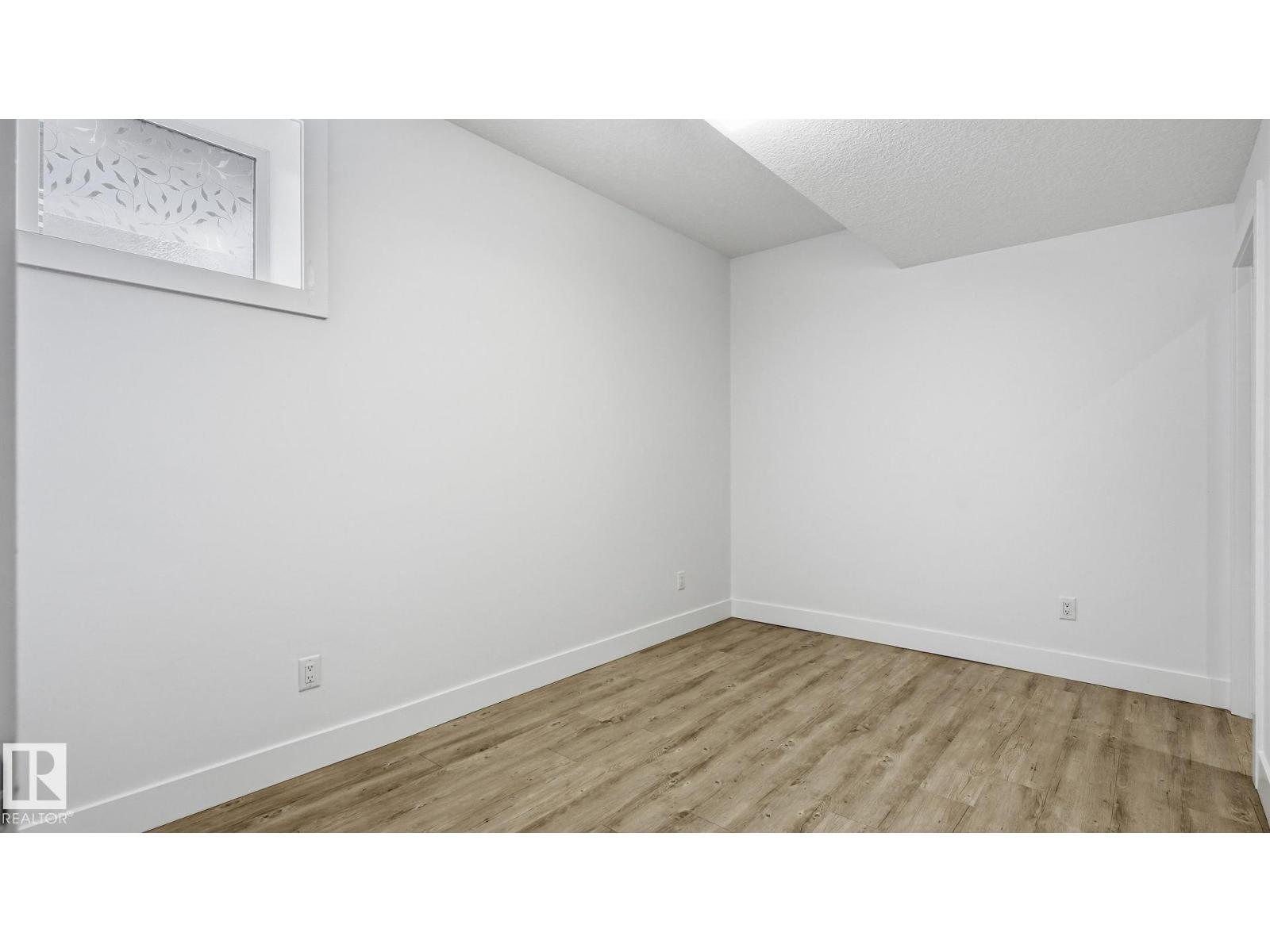 10964 123 ST NW - 30