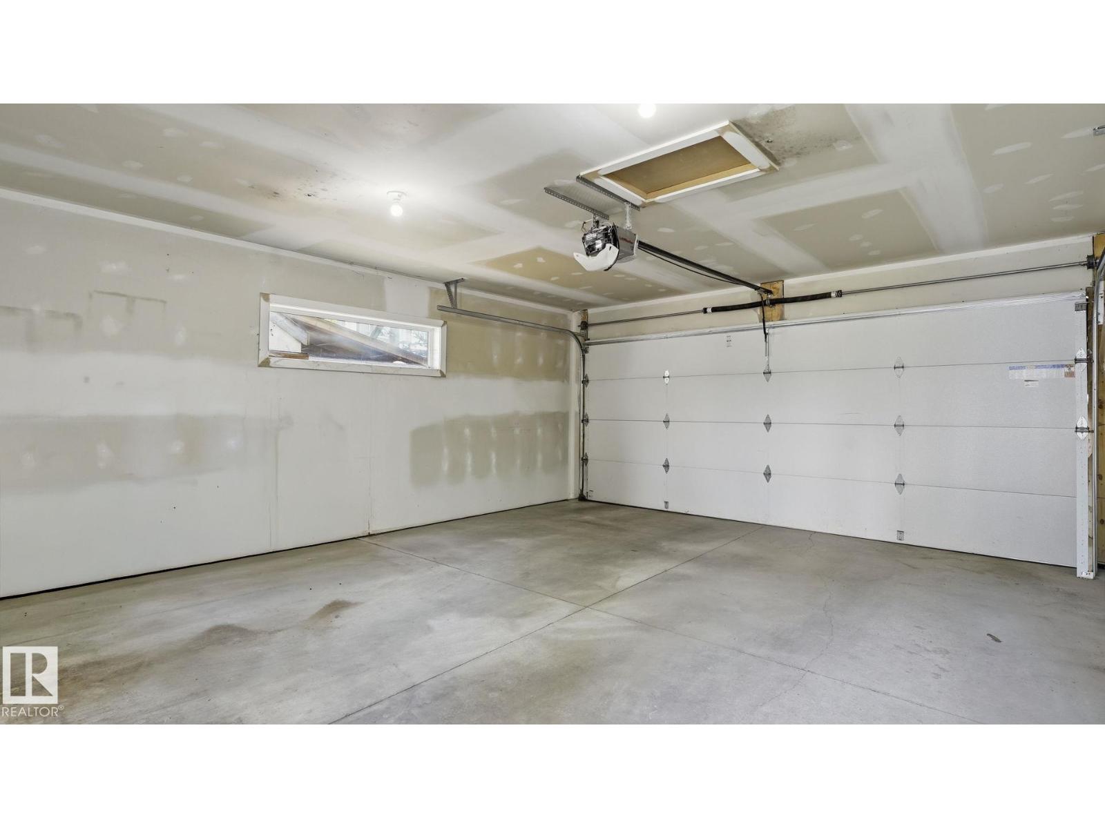 10964 123 ST NW - 41