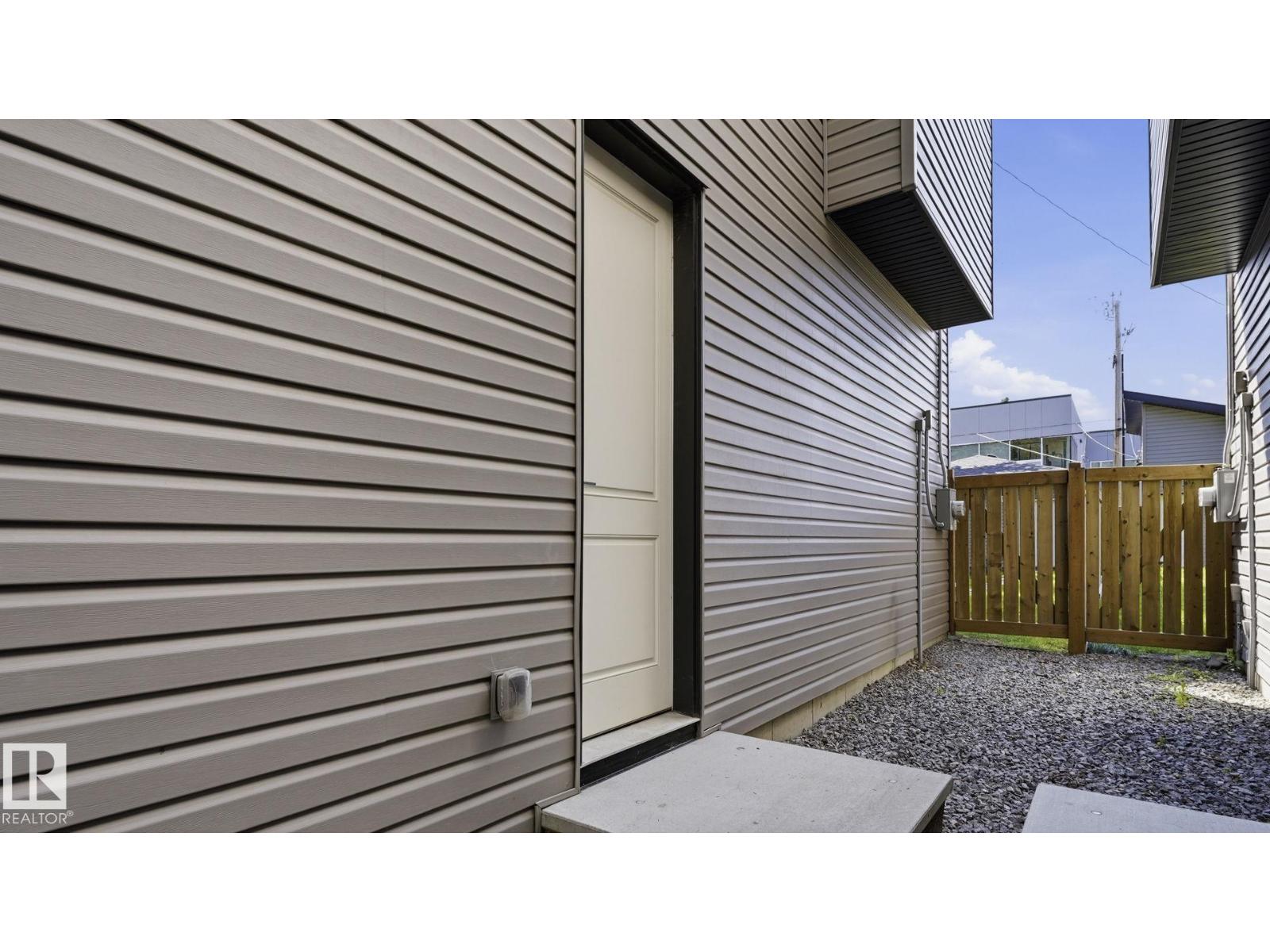 10964 123 ST NW - 42